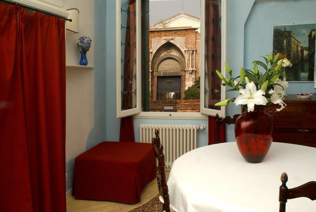 Cà Tornielli apartment Venezia Camera foto